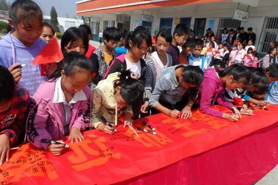 智问答网页-32除于8乘4怎么列竖式?-优质机智问答平台